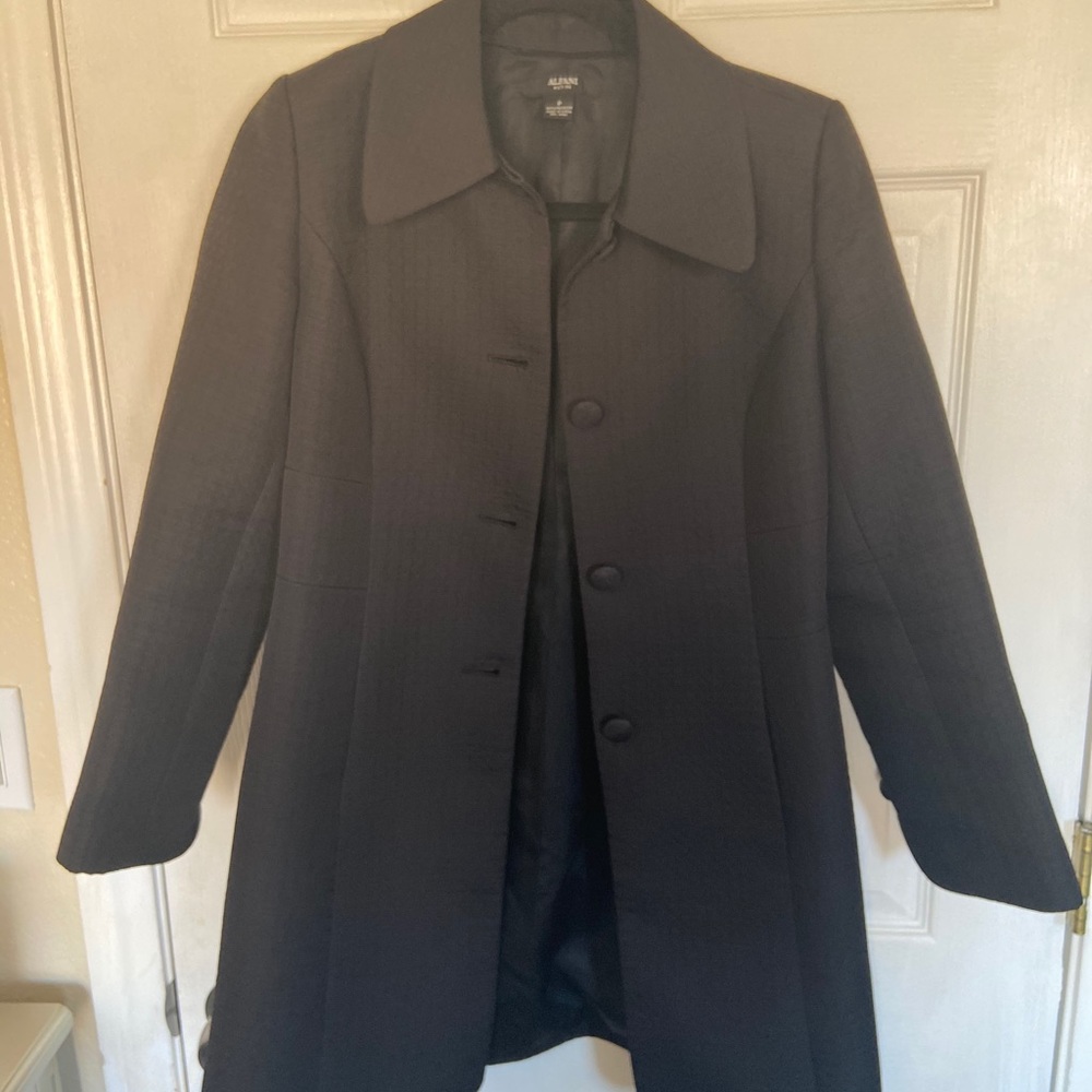 Beautiful Long Black fitted Blazer lined